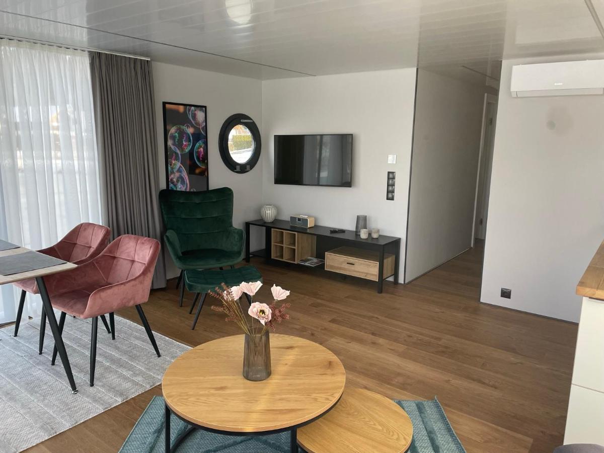 Waidlerland Hausboot 1 Hotel วัลด์เคอร์เชิน ภายนอก รูปภาพ