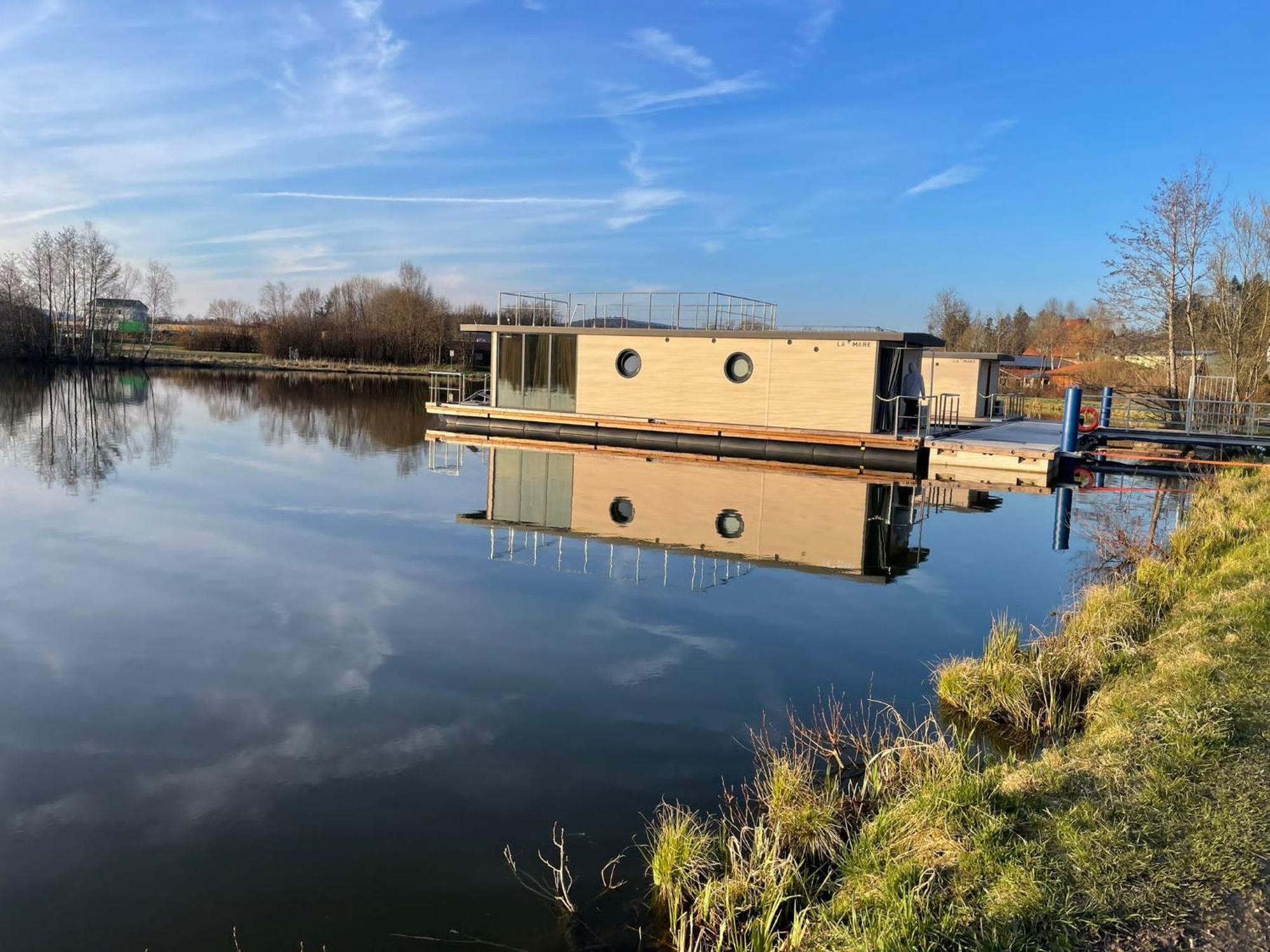 Waidlerland Hausboot 1 Hotel วัลด์เคอร์เชิน ภายนอก รูปภาพ